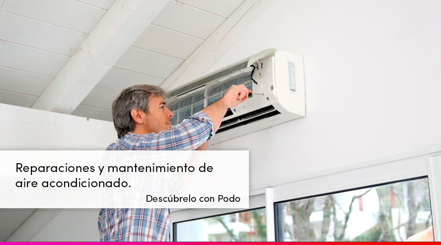 Mantenimiento de aire acondicionado por un técnico